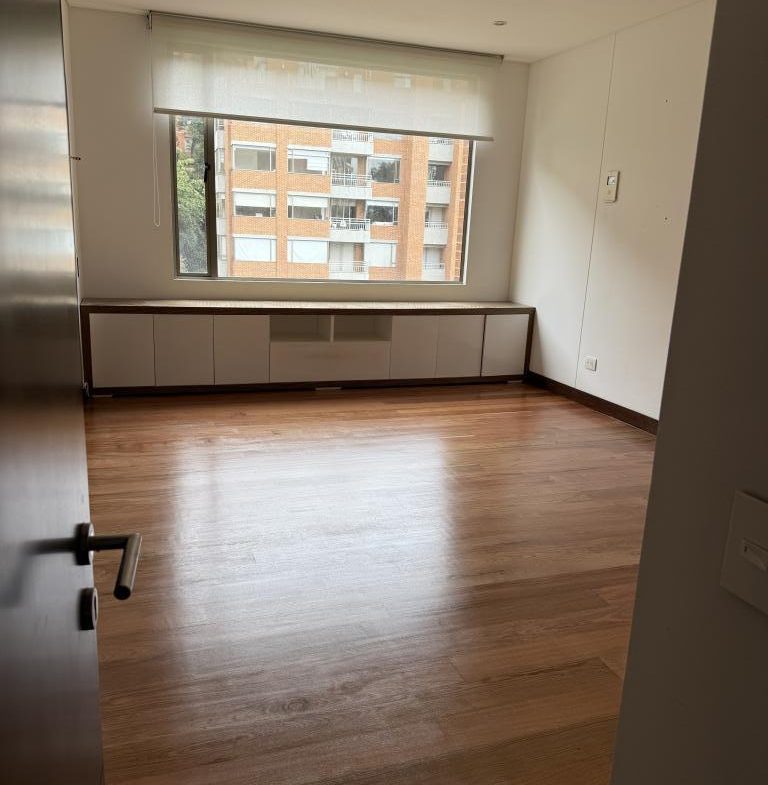 APARTAMENTO EN ARRIENDO – BOSQUES DE LA CAÑADA (USAQUÉN) – BOGOTÁ