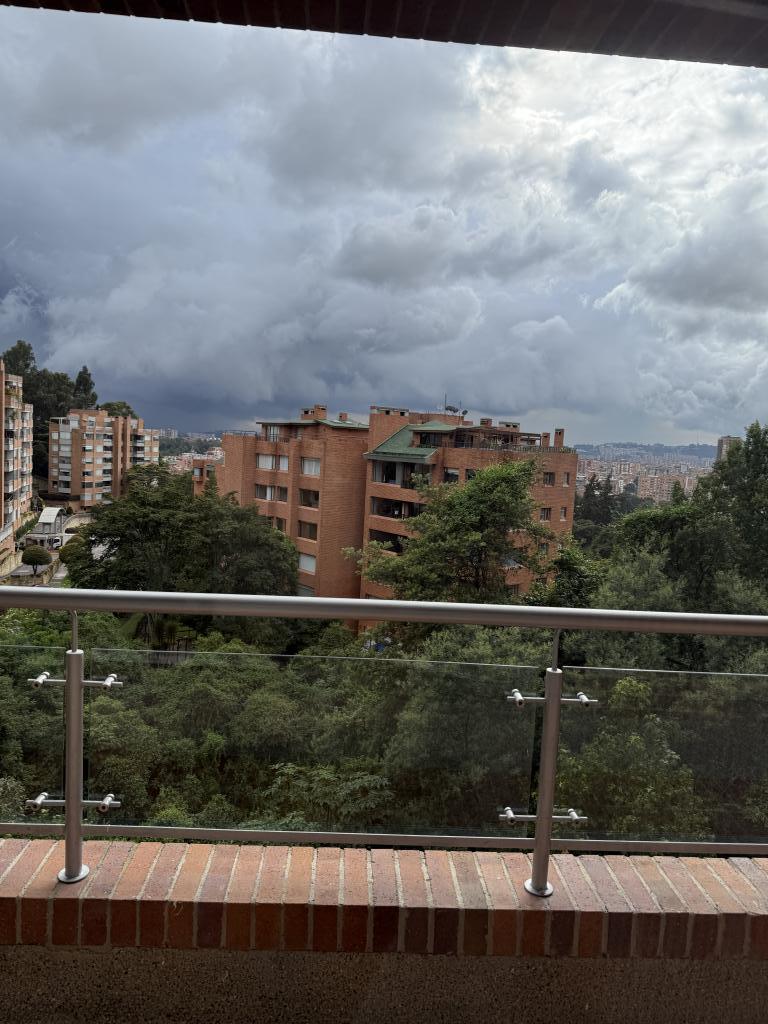 APARTAMENTO EN ARRIENDO – BOSQUES DE LA CAÑADA (USAQUÉN) – BOGOTÁ