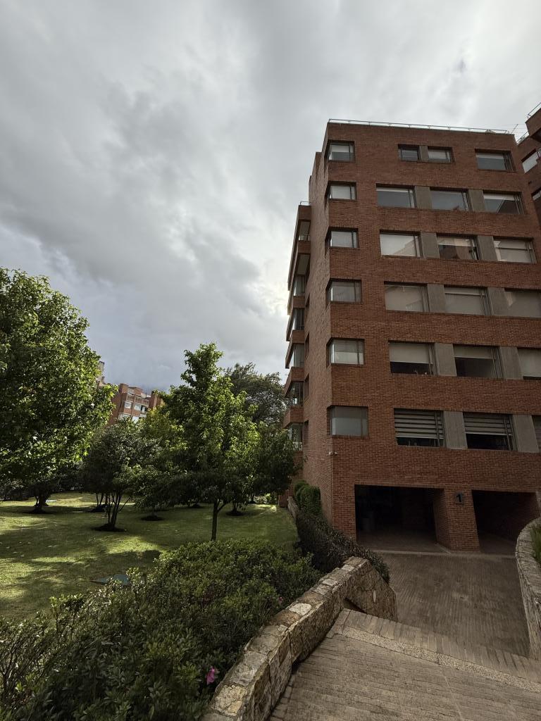 APARTAMENTO EN ARRIENDO – BOSQUES DE LA CAÑADA (USAQUÉN) – BOGOTÁ