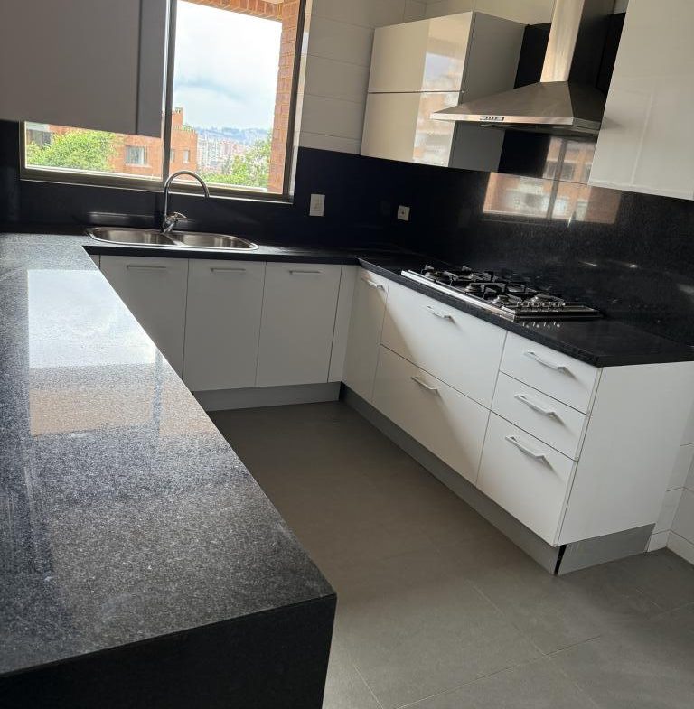 APARTAMENTO EN ARRIENDO – BOSQUES DE LA CAÑADA (USAQUÉN) – BOGOTÁ