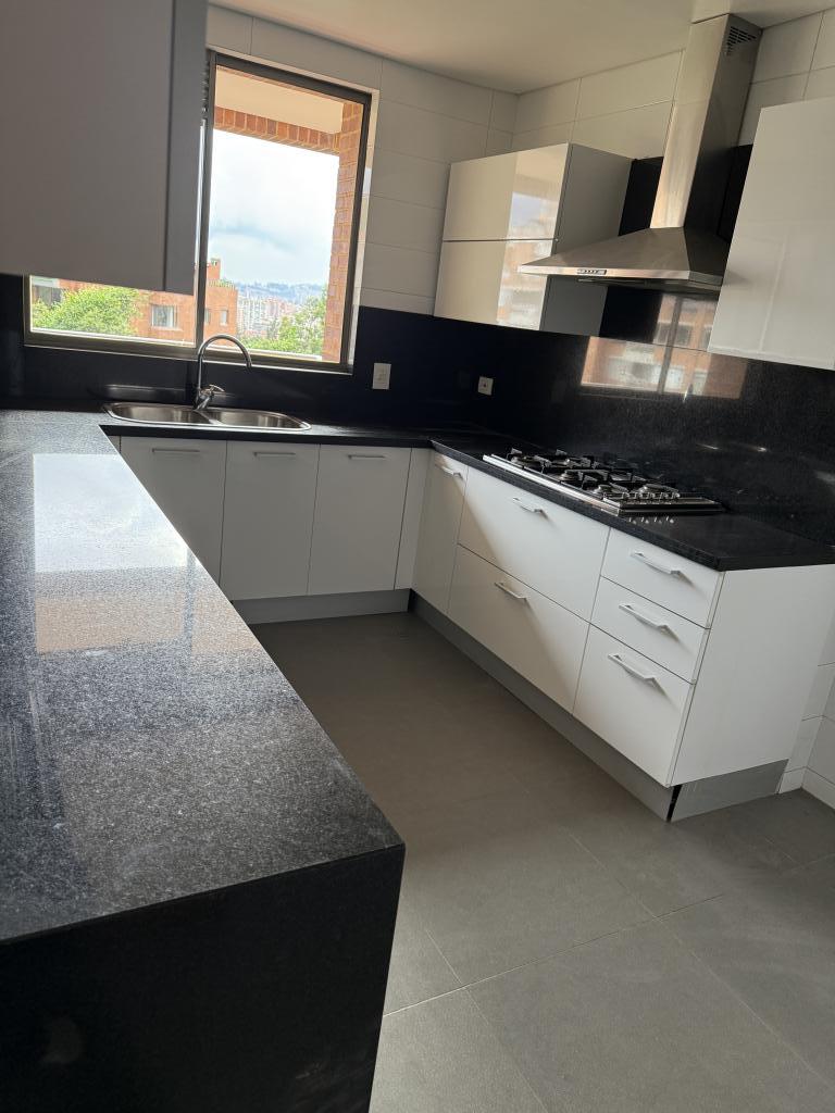 APARTAMENTO EN ARRIENDO – BOSQUES DE LA CAÑADA (USAQUÉN) – BOGOTÁ