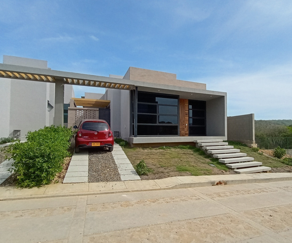 CASA CAMPESTRE EN VENTA – BAJO OSTION-RIVIERA DEL MAR – TUBARÁ