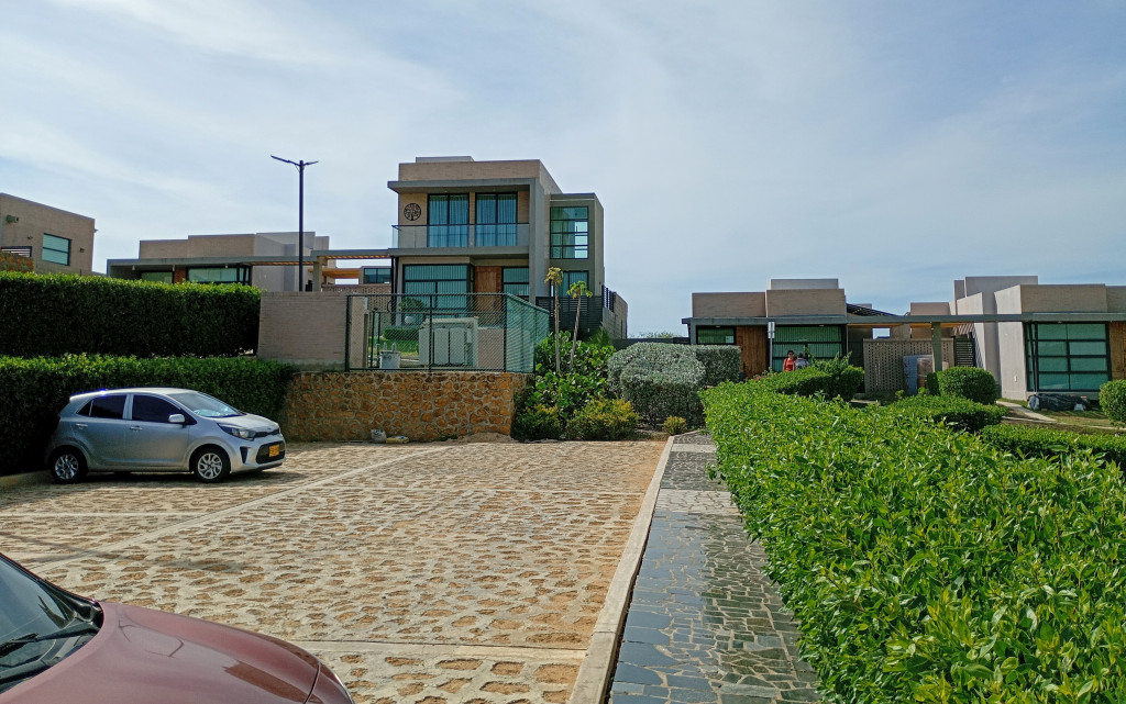 CASA CAMPESTRE EN VENTA – BAJO OSTION-RIVIERA DEL MAR – TUBARÁ